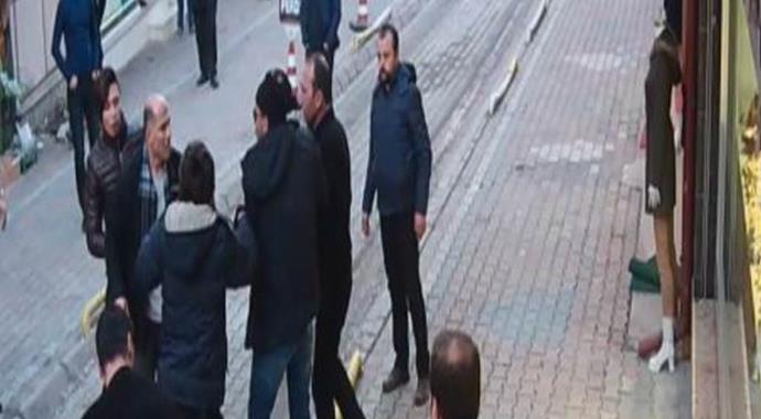 Oğlunu bıçaklayan kişi sandı, ortalık bir anda karıştı