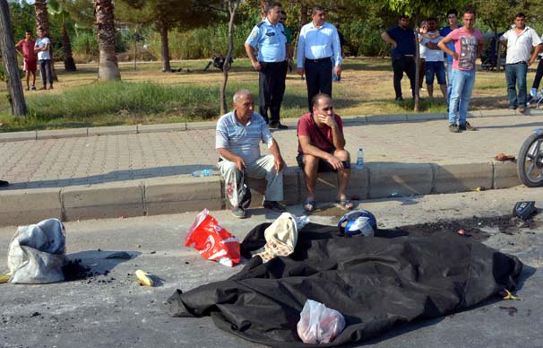 Baba ile oğlunun yıkıldığı an!