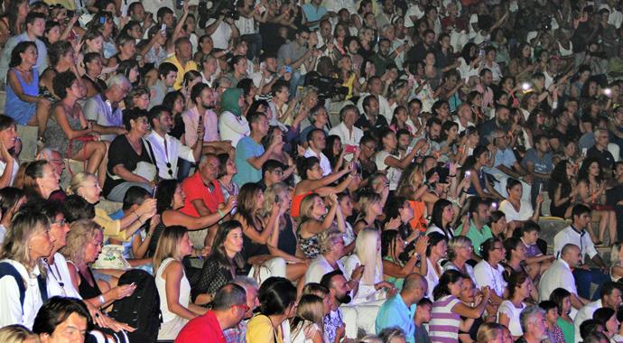 Ajda Pekkan'dan müthiş konser