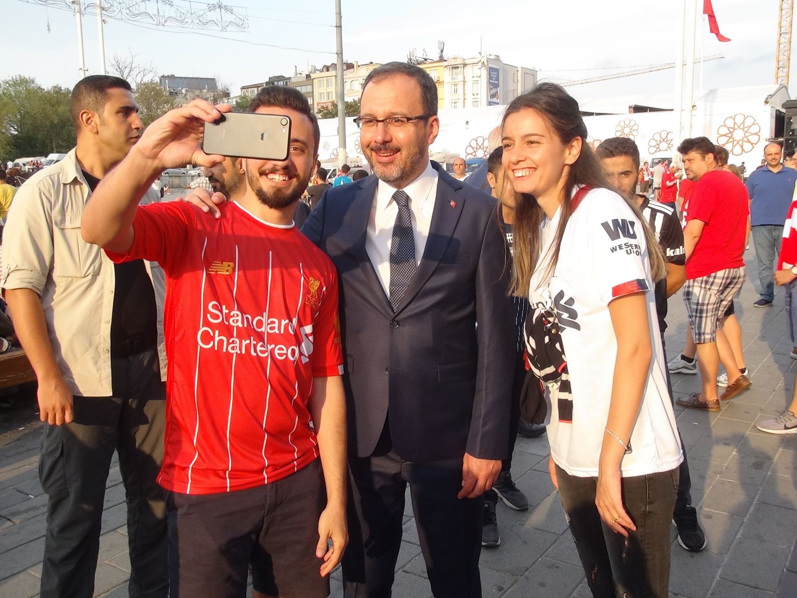 Liverpool bir kez daha İstanbul’da kupa kaldırdı