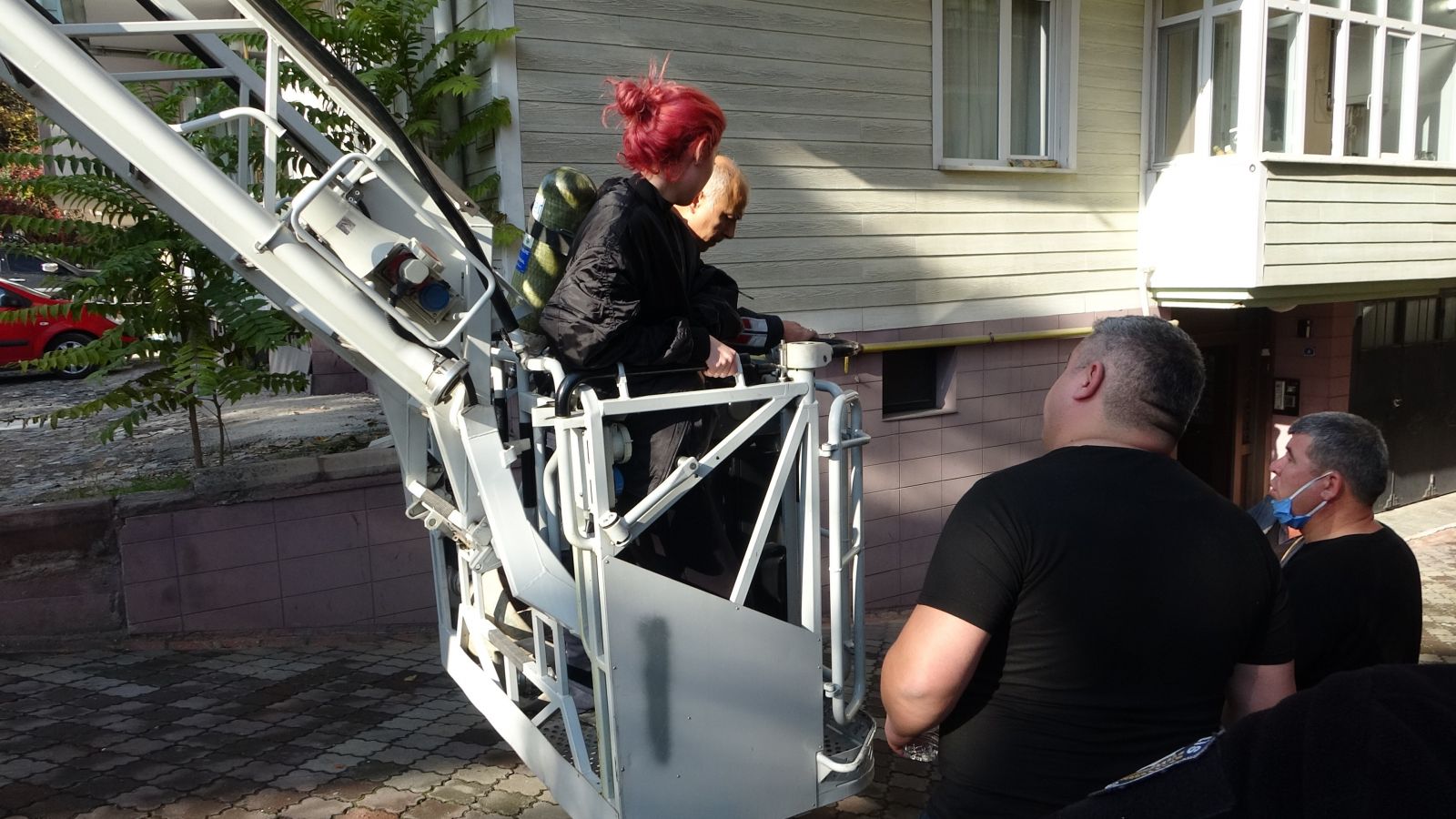 Karabük'te gaz paniği: 3 kadın ve 1 köpek kurtarıldı