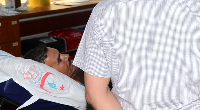 PKK Bitlis'te yol kesti: 1 polis yaralı