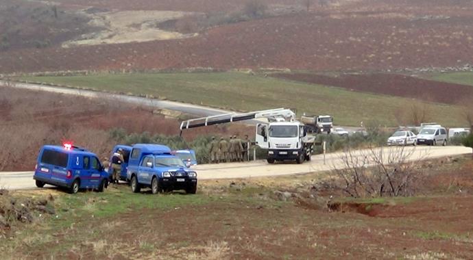 Askeri araç şarampole devrildi: 2 yaralı