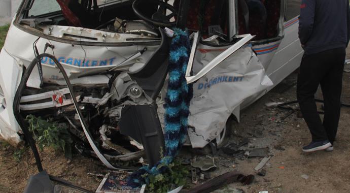 Adana'da feci kaza: 1 ölü, 18 yaralı