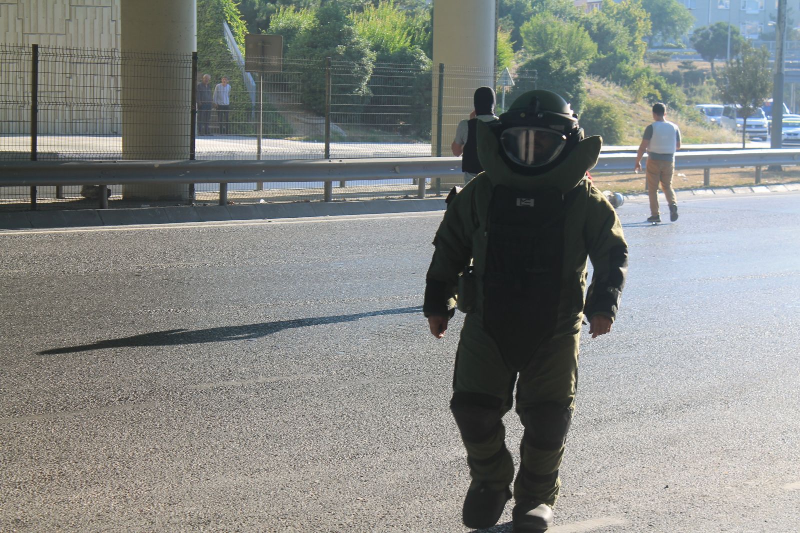 Okmeydanı Kavşağında bomba paniği