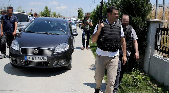 Arnavutköy'de polise silahlı saldırı: 1 polis şehit