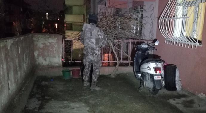 İstanbul’da zehir tacirlerine şafak operasyonu
