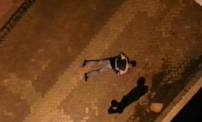 Sokak ortasında silahlı kavga