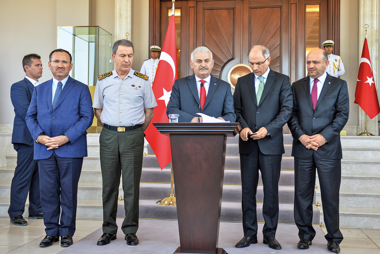 Başbakan Yıldırım: Kontrollü darbe lafını FETÖ’den aldı