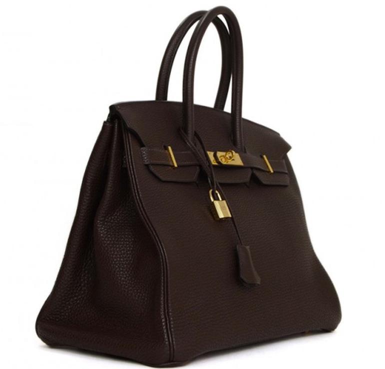 Demet Akalın'a 75 bin TL'lik hediye