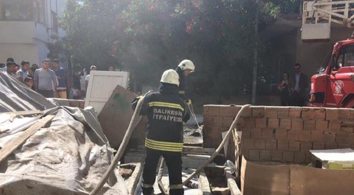 Avşa'da korkutan yangın