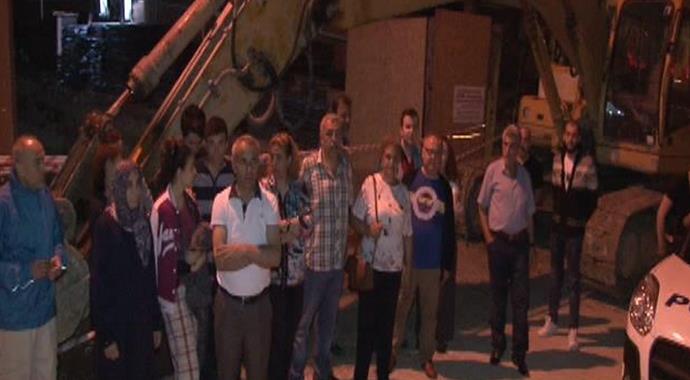 Bahçelievler'de inşaat sahasında toprak kayması