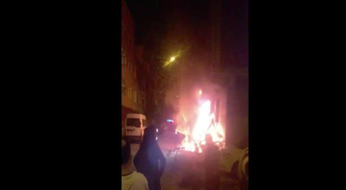 İstanbul'da öğrenci yurdunda yangın İstanbul'da öğrenci yurdunda yangın