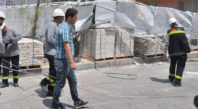 İzmir'de demir iskele faciası: 3 ölü
