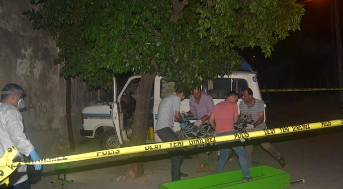 Pazarcı, minibüsünde ölü bulundu