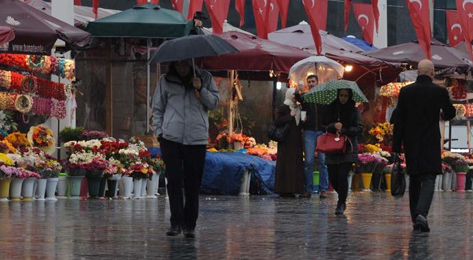İstanbul'da yağış etkisini sürdürüyor