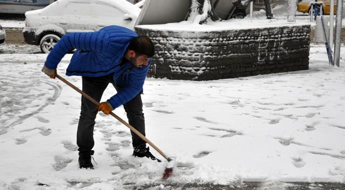 Kars beyaza büründü