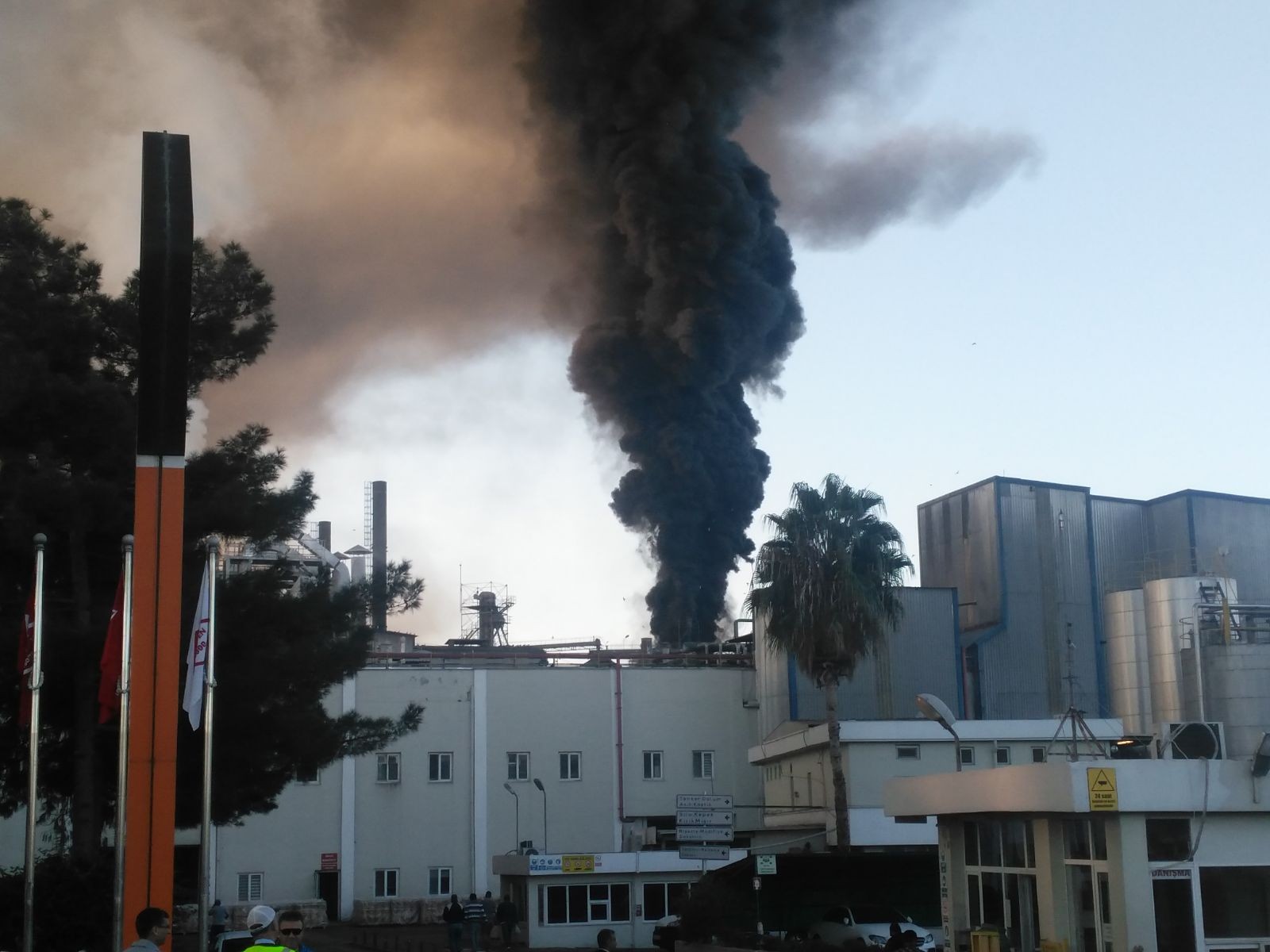 Adana’da fabrika yangını