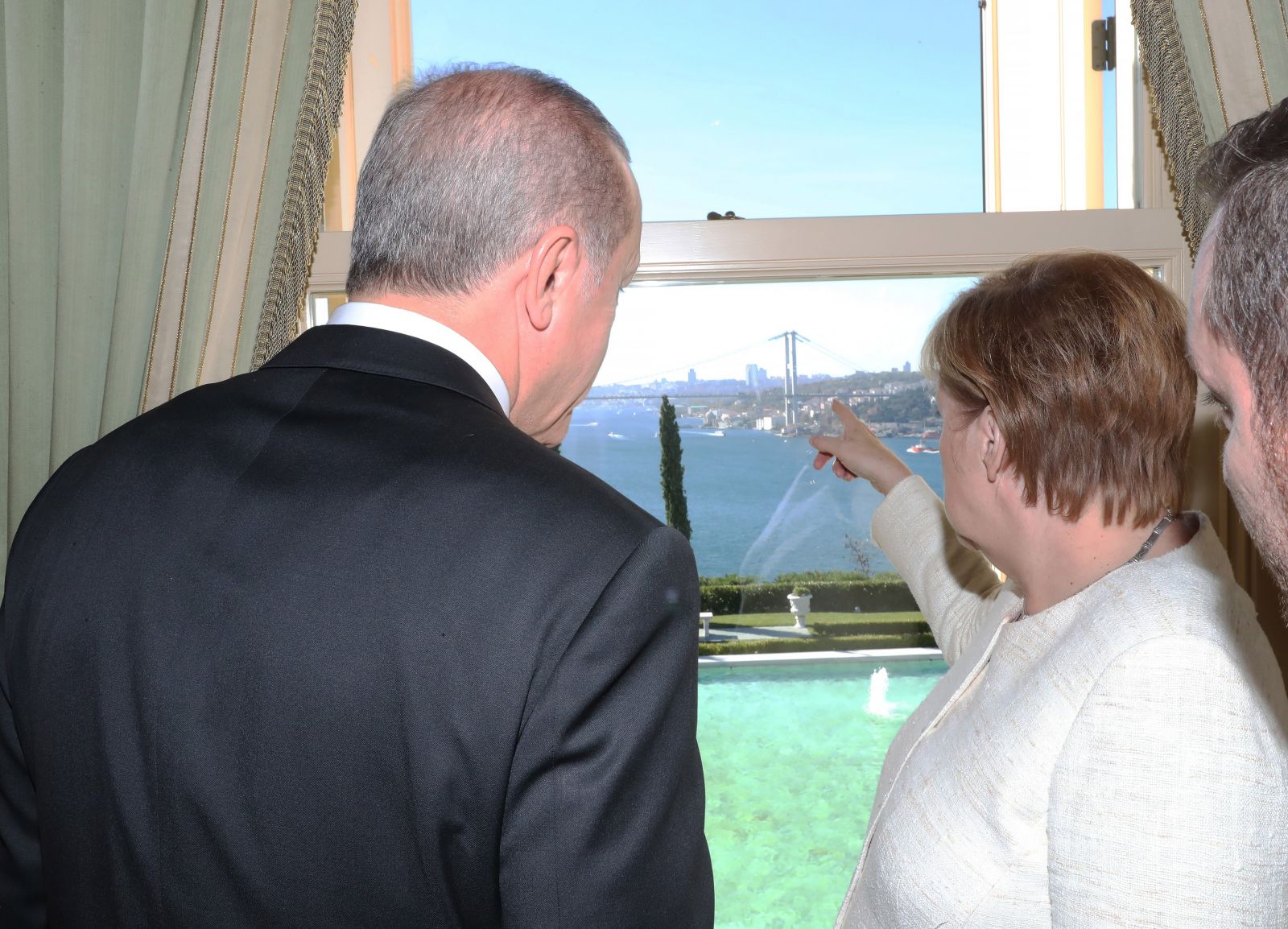 Cumhurbaşkanı Erdoğan, Angela Merkel ile görüştü
