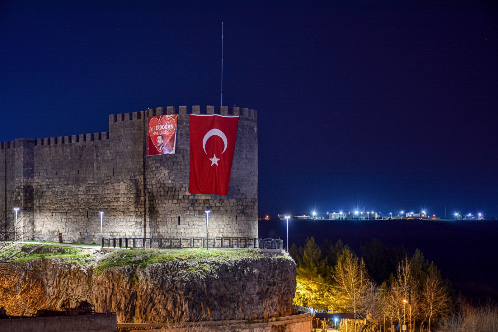 Diyarbakır Kalesi'ne Kürtçe 