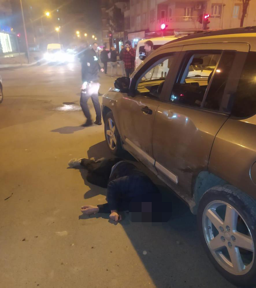 İki kız çocuğunu kaçırırken yakalandı, mahalleli meydan dayağı attı