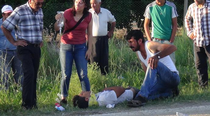Adana'da tarım işçilerini taşıyan midibüs devrildi: 32 yaralı