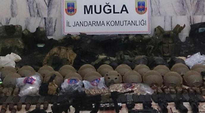 Marmaris'te kaçan hainlerin silahları ele geçirildi