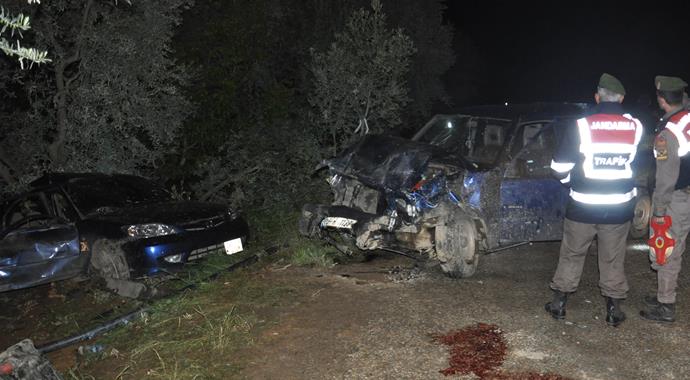 İznik'te feci kaza: 2 ölü, 3 yaralı