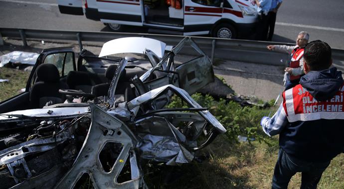Düzce'de feci kaza: 4 ölü var