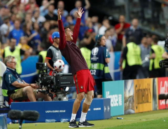 Ronaldo bunu da yaptı!