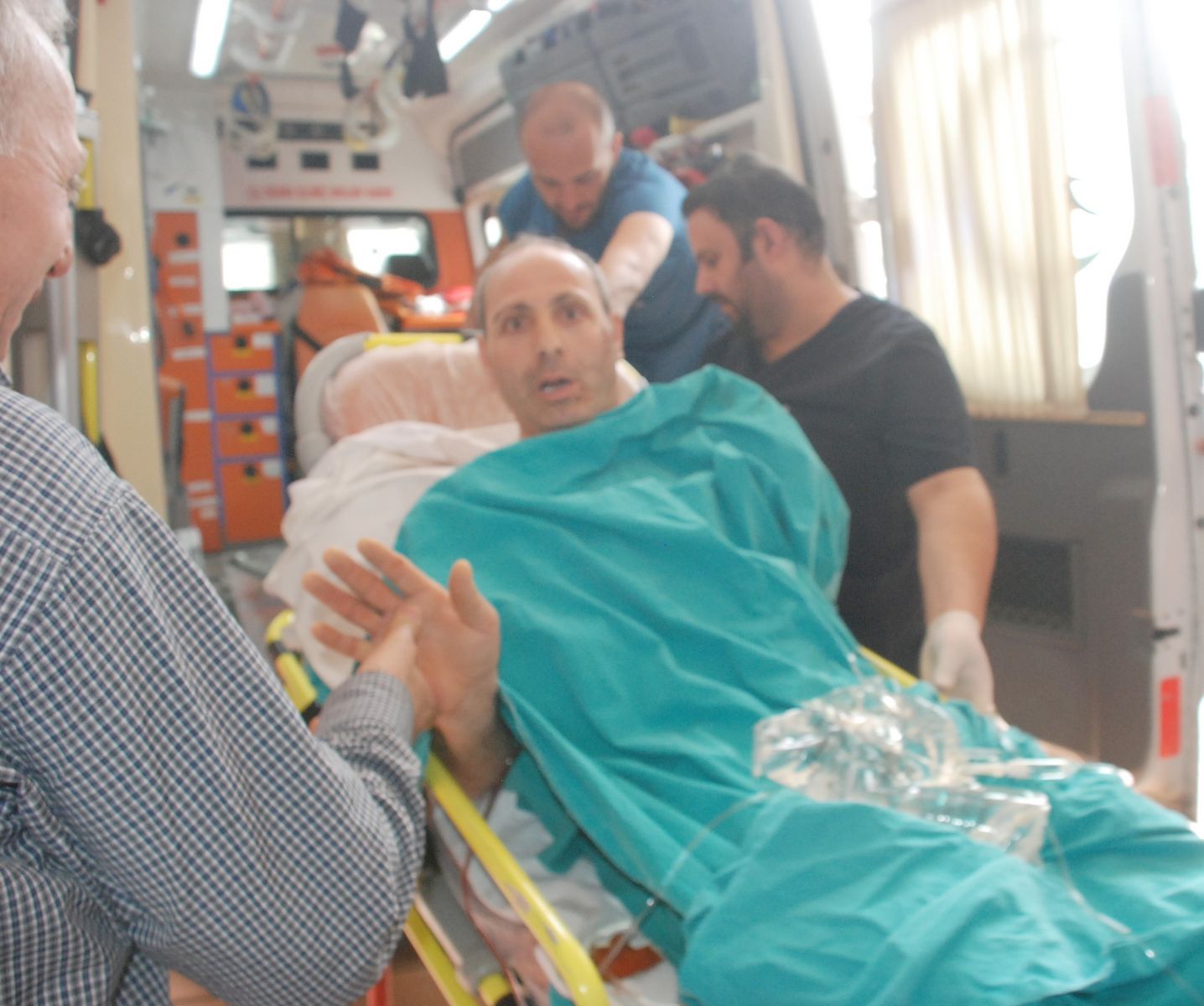 İş makinesine kolunu kaptıran işçinin sol kolu omzundan koptu