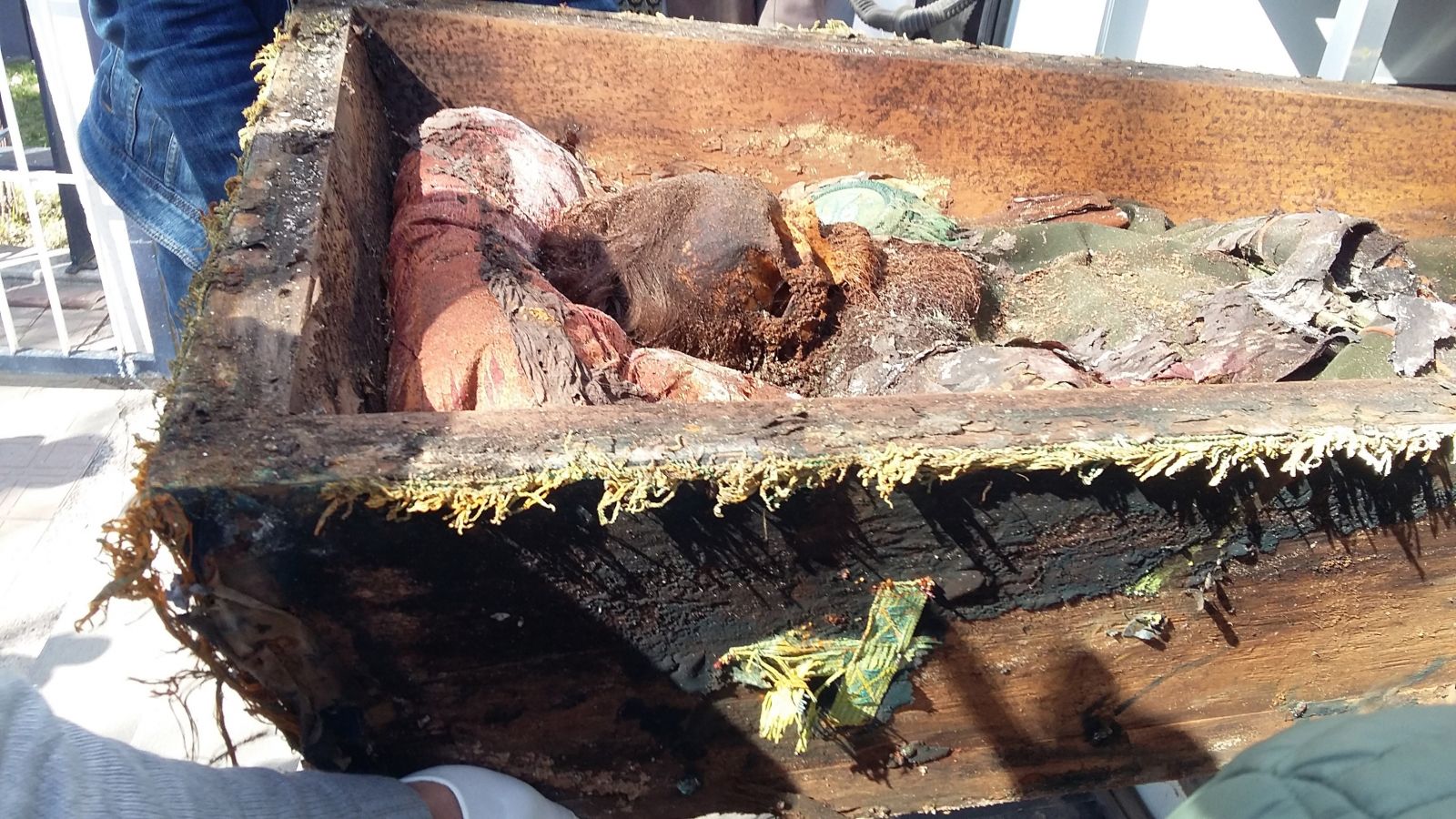 İnşaat durduruldu, başka mezarlar da var!