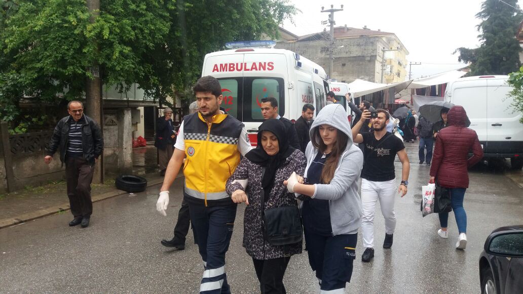 Çarşamba pazarında 'bizde değişim yok abla' kavgası!