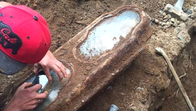 Ev tadilatı sırasında bulunan bebek tabutunun sırrı çözüldü