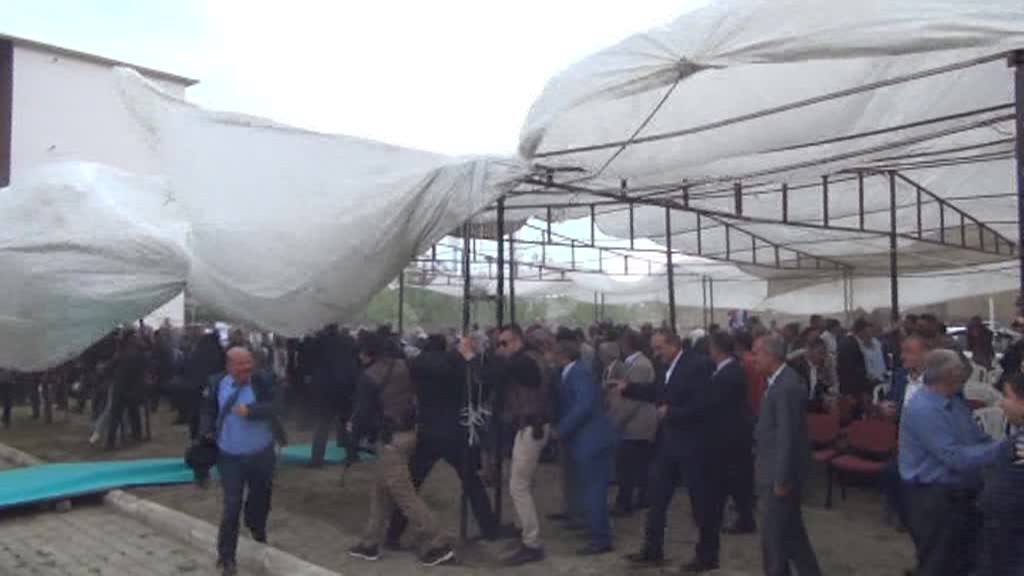 Diyanet İşleri Başkanı Görmez ve davetliler ölümden döndü