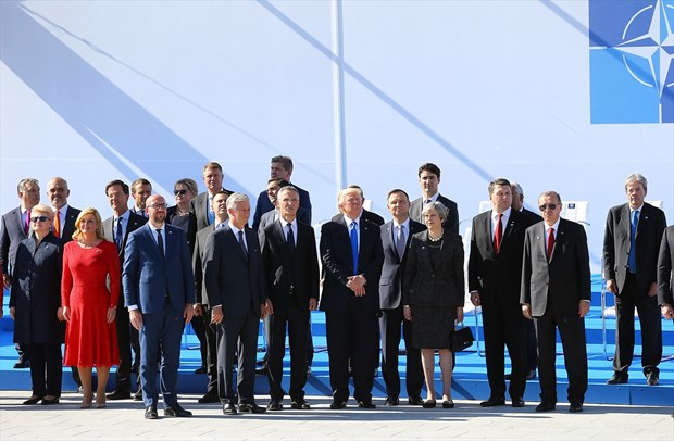 Liderler devir teslim törenine katıldı