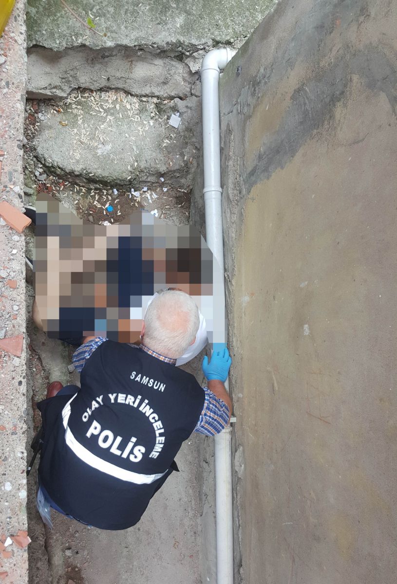 Kimse ne olduğunu bilmiyor, cesedi bu halde bulundu!
