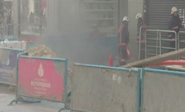 İstiklal Caddesi'nde korkutan yangın