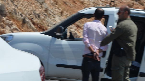 Hatay'da özel harekat polisleri ve jandarmadan operasyon!