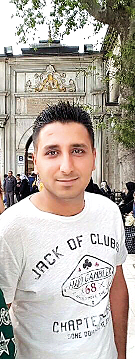 Sen rahat  uyu kardeş, annemiz  bize emanet