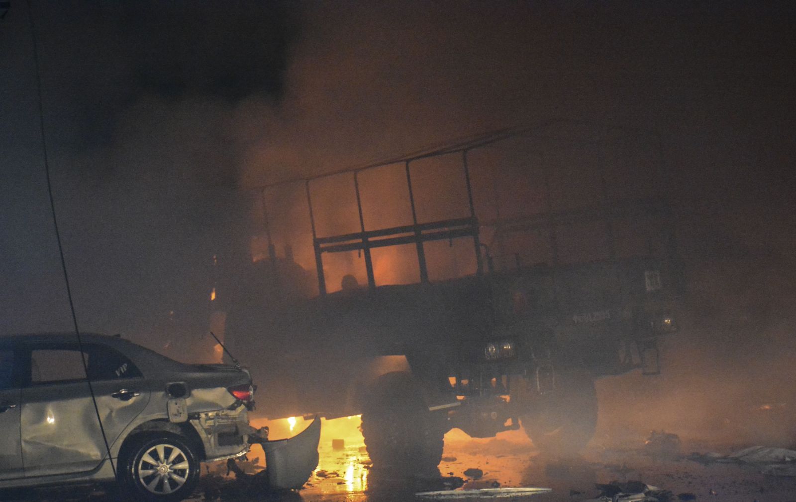 Pakistan'da bombalı saldırı! 15 kişi hayatını kaybetti, 30 kişi yaralandı