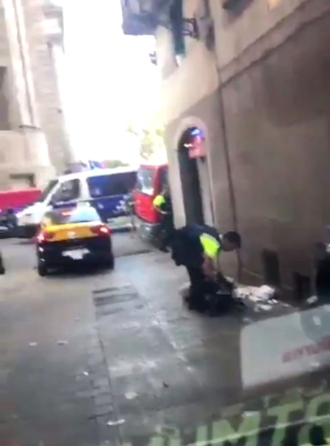 Barcelona'daki saldırıda saldırganlardan biri yakalandı