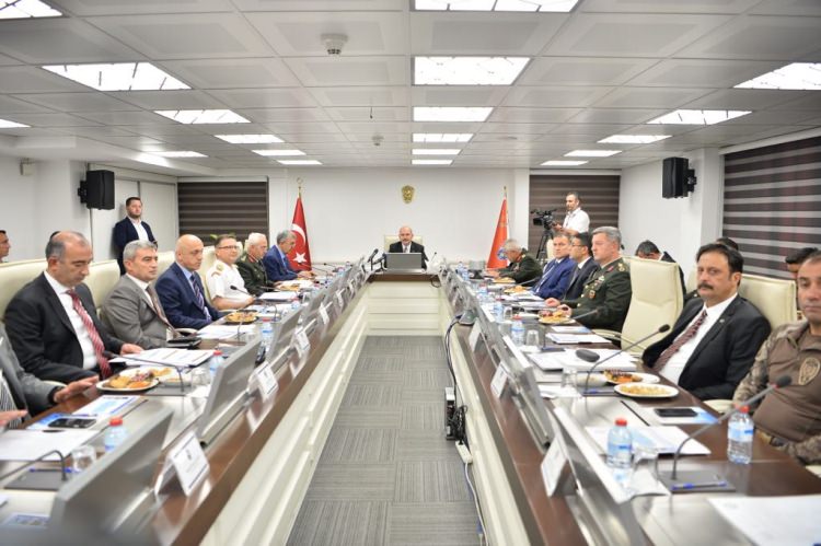 'Türkiye Güven Huzur' uygulaması 5 bin polisle başladı!