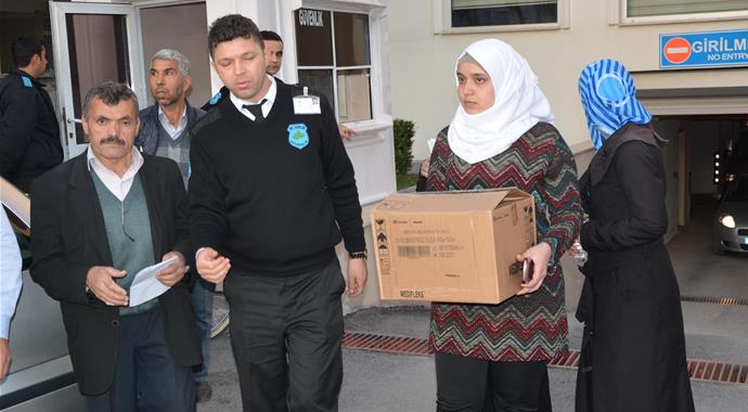 Belediyedeki X - Ray cihazından kutu içinde bebek cesedi geçirdi