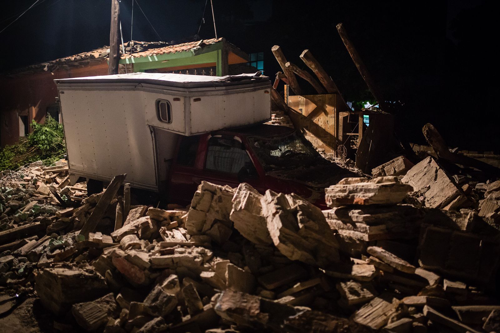 Meksika'da ölü sayısı yükseliyor! Dünyanın ekseni kayabilir...