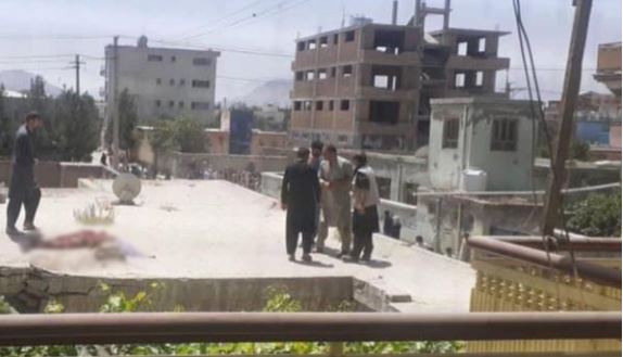 Afganistan’dan dehşete düşüren görüntüler! İnsanlar uçaklardan yere çakıldı