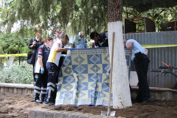 İçinde bebek cesedi olduğu sanılan poşetten kedi çıktı