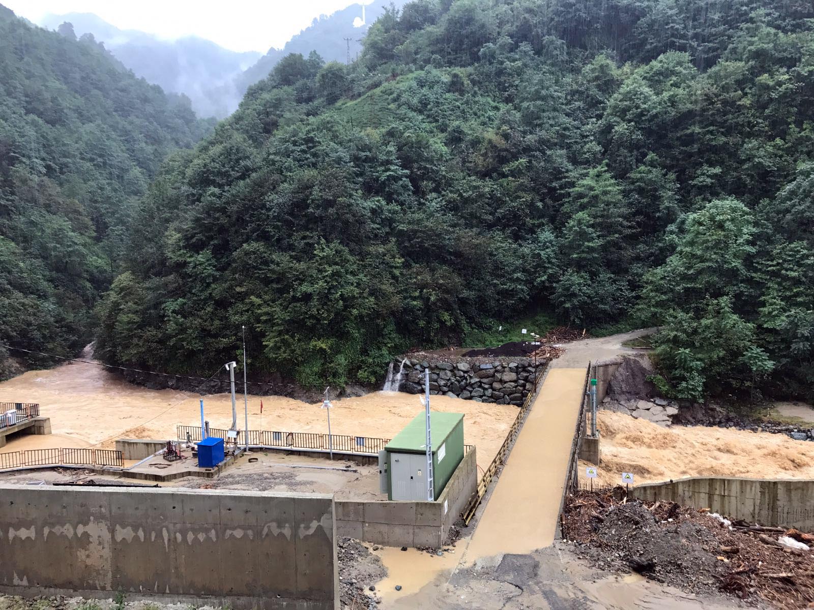 Rize'de heyelan riski! Çok sayıda ev boşaltıldı