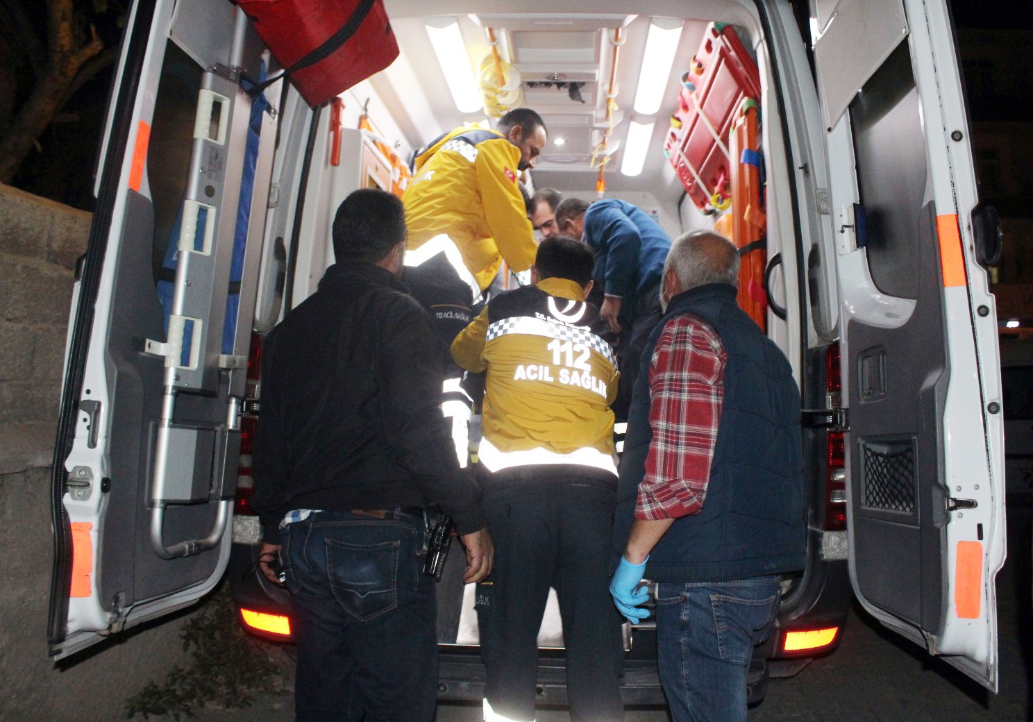 Niğde’de yaşlı kadın merdivenleri çıkarken öldü