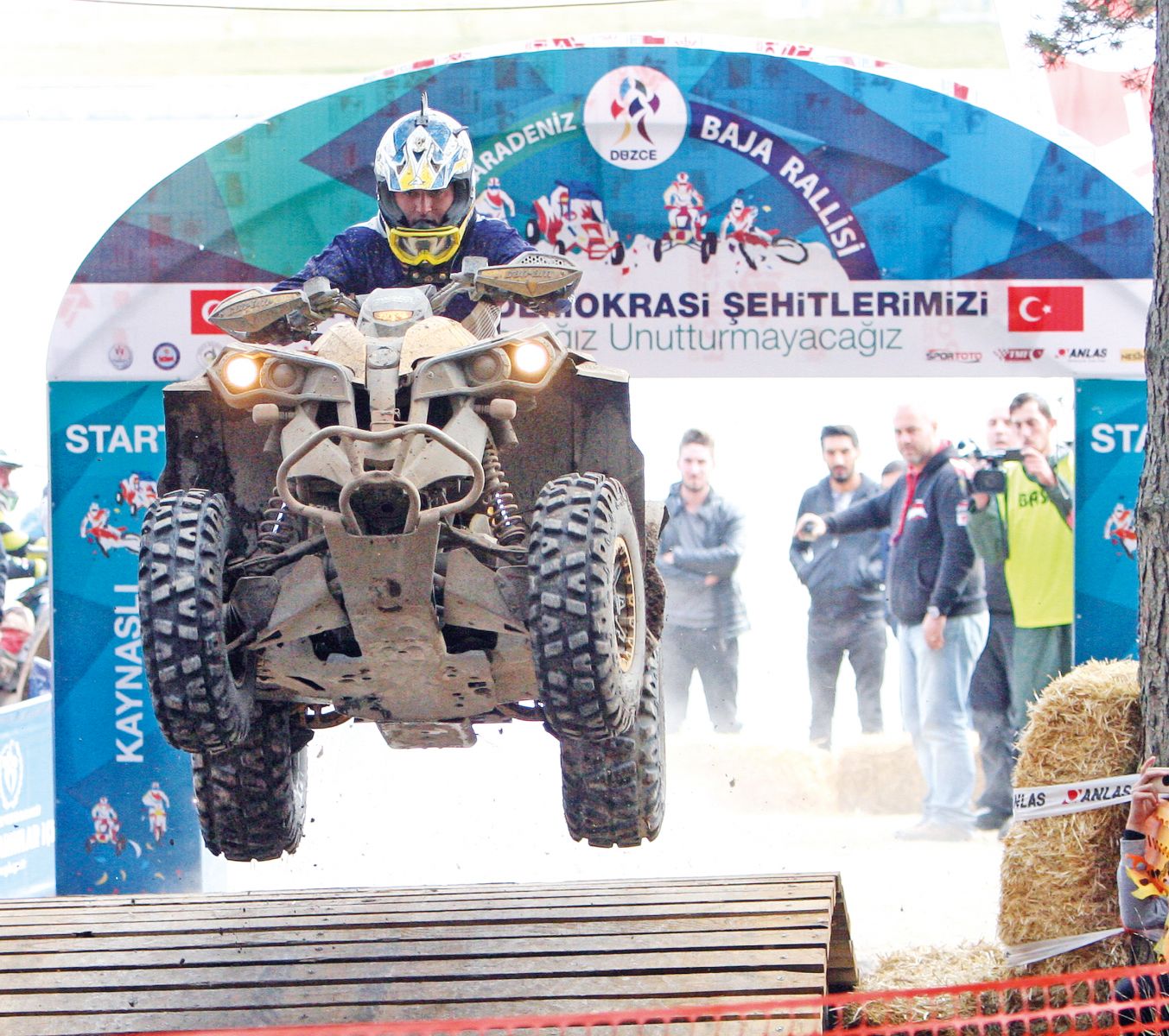 Avrupa ağzı açık izliyor